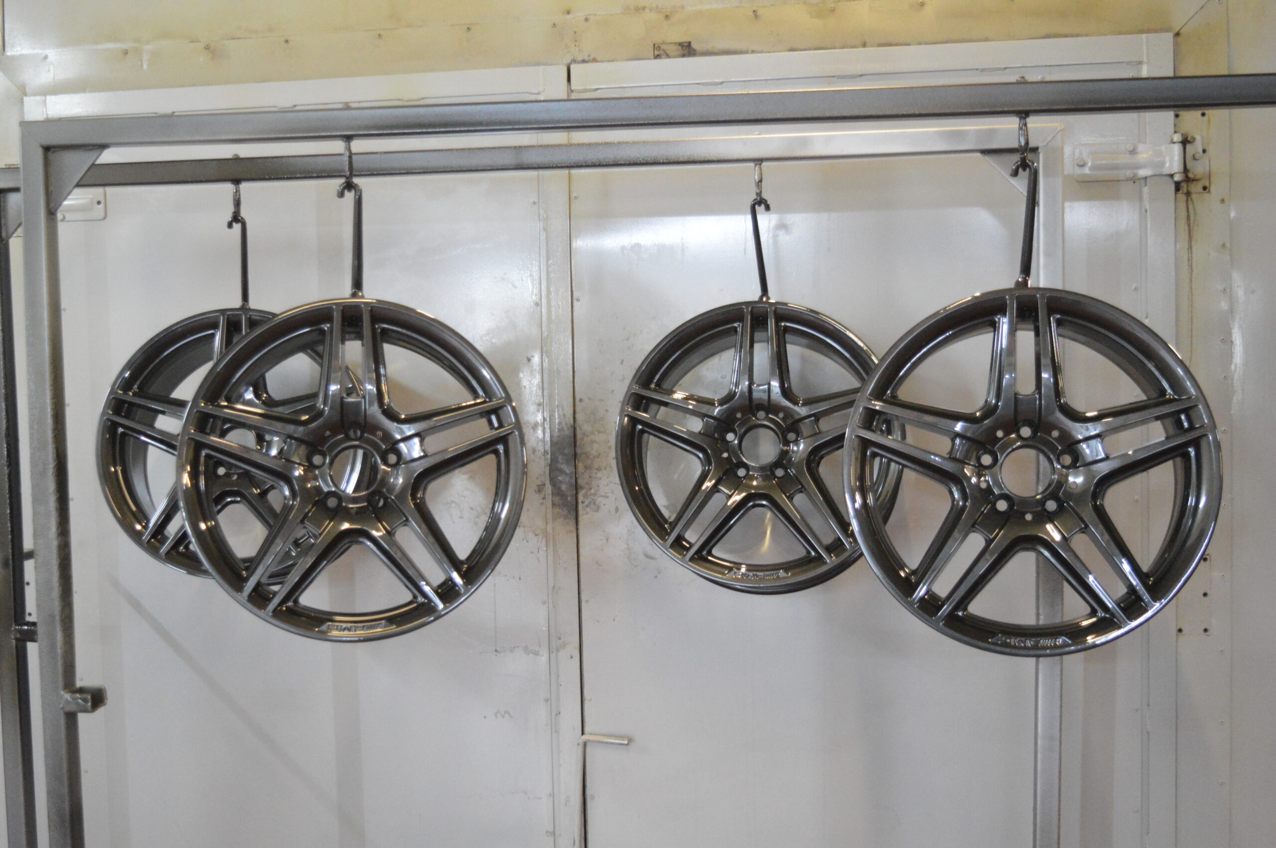 Diamond cut alloy wheel repair leeds